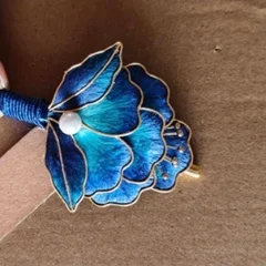 Flower brooch