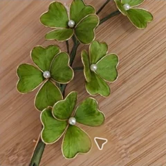 Wirework four-leaf clover