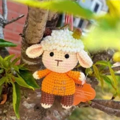 Orange-shirt lamb - Jian Dawen
