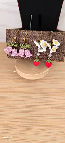 Floral accessory display reference